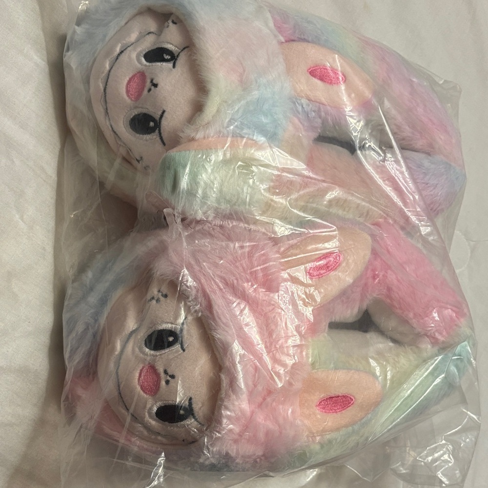 Labubu slippers - Picture 3 of 3